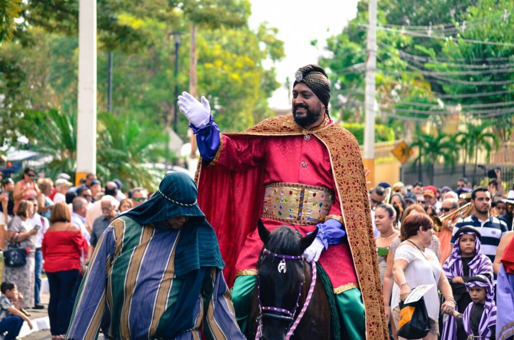 From Shoeboxes to Parades: The Traditions of Three Kings Day in Puerto Rico